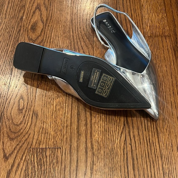 Metallic silver flats - Picture 2 of 3